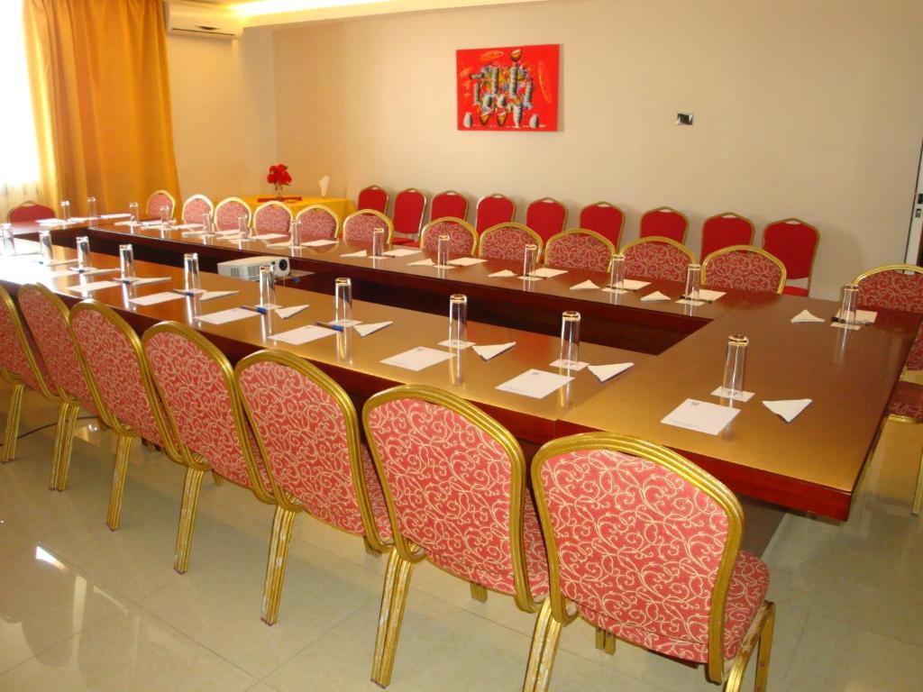 Hotel Le Virage Dakar Exterior photo